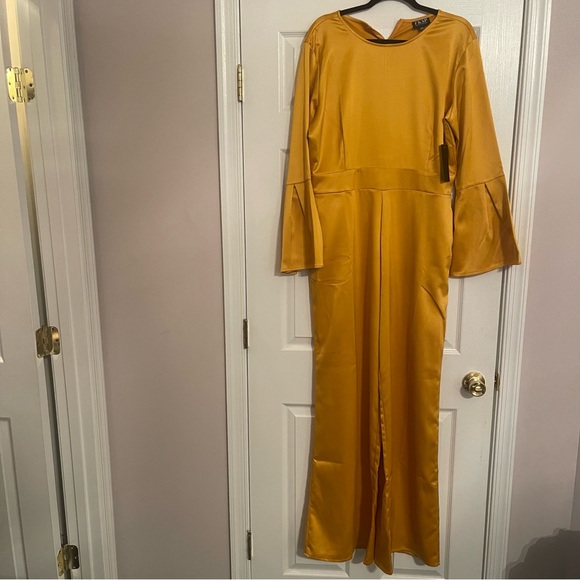 Stunning FKSP Jumpsuit - Picture 7 of 8